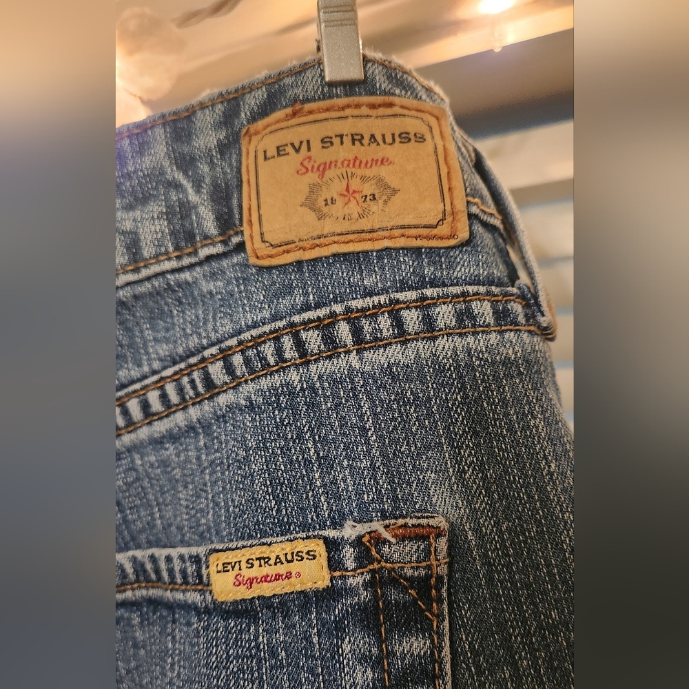 Levi Strauss Mid Rise Bootcut Jeans